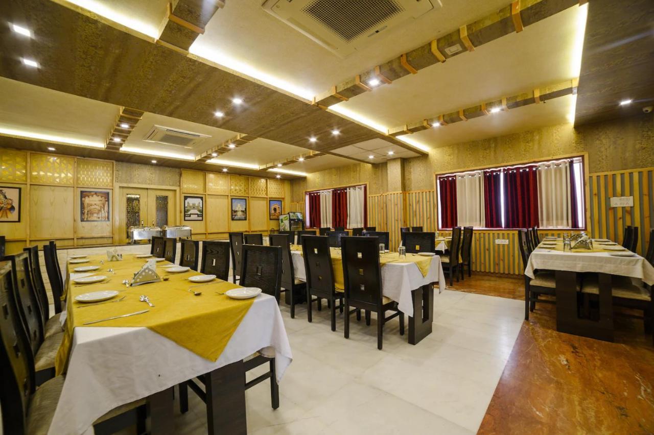 Hotel Karan Vilas Agra  Buitenkant foto